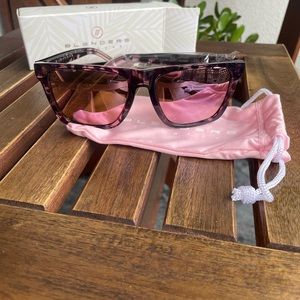 Blenders Romeo style Stone Heart glasses. Pink reflective polarized lenses. NEW!